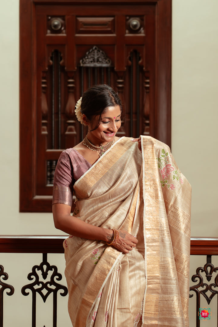 Beige-Bhagalpur-Tussar-Silk-Jugalbandhi-Saree-GulaabPrem-5-The-Indian-Motif