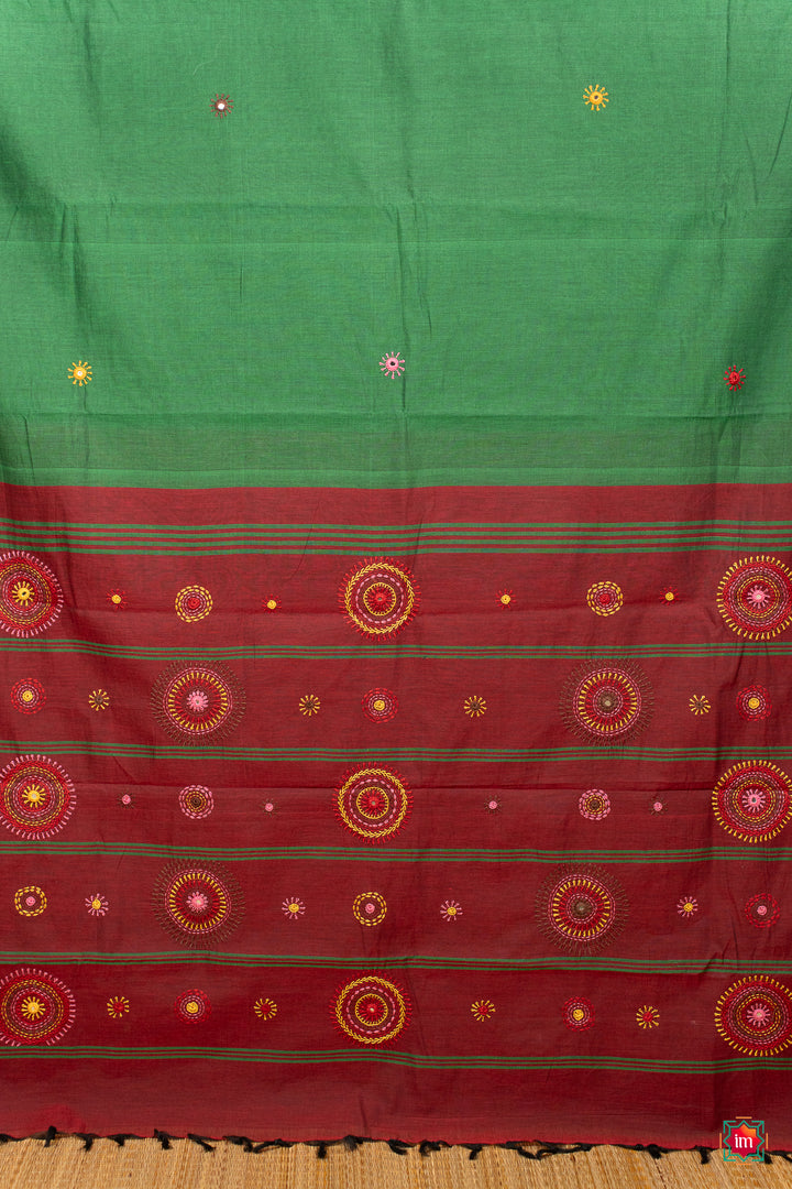 Green Korvai Kanchi Cotton With Lambani Embroidery Jugalbandhi Saree Emerald Love-5-The-Indian-Motif
