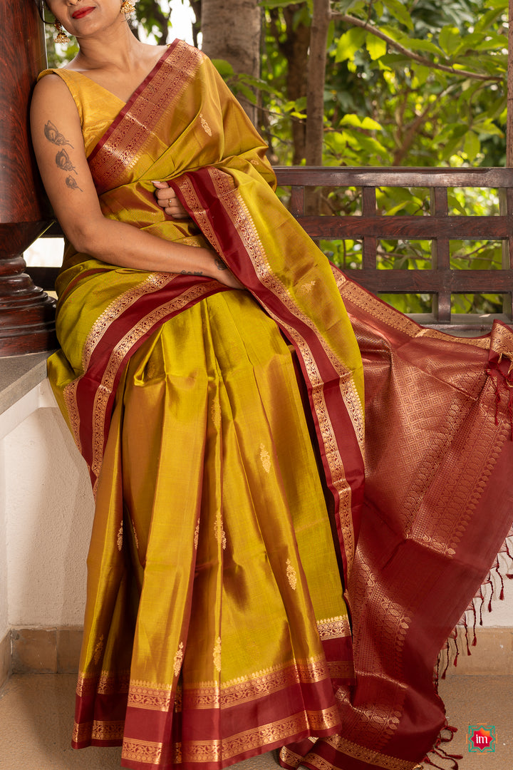 Mehendi-Red-Handloom-Silk-Saree-Heena-1-The-Indian-Motif