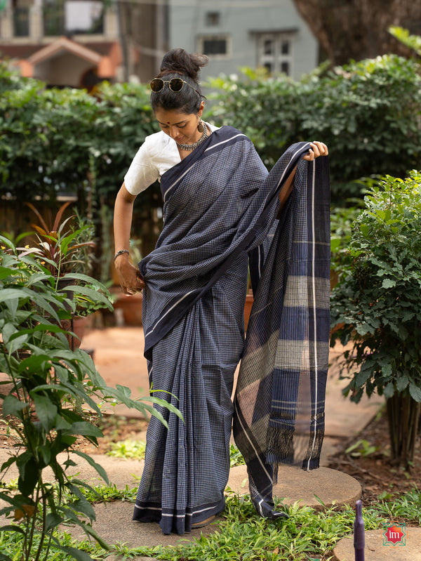 Blue Patteda Anchu Ganga Jamuna Saree MungaruMale